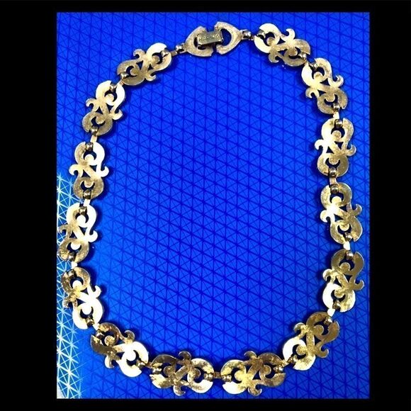 Vintage Marino Signed Necklace Gold Plated - Picture 2 of 2